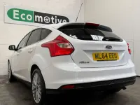 Usado Ford Focus Zetec 125 HP (91 kW) 2014 Branco Citadino