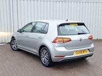Used VW Golf VII SE 130 HP (95 kW) 2018 Silver Hatchback