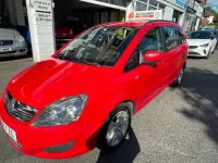 Used Vauxhall Zafira 120 HP (88 kW) 2014 Red MPV