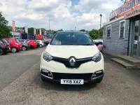 Used Renault Captur Dynamique 90 HP (66 kW) 2015 Black/cream SUV
