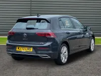 Usado VW Golf VII Style 150 CV (110 kW) 2021 Gris Utilitario