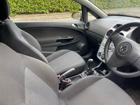 Second-hand Vauxhall Corsa S 65 CP (47 kW) 2012 Argintiu Hatchback