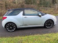 Usado Citroën DS3 110 HP (80 kW) 2011 Prateado Citadino