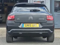 Gebraucht Citroën C4 Cactus Flair 100 PS (73 kW) 2015 Schwarz Kleinwagen