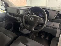 Used Vauxhall Vivaro Sportive 100 HP (73 kW) 2022 White MPV