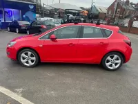 Second-hand Vauxhall Astra SRi 2010 Roșu Hatchback