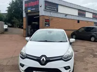 Used Renault Clio Dynamique 75 HP (55 kW) 2017 White Hatchback
