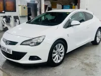 Used Vauxhall Astra GTC SRi 2013 White Hatchback