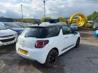Begagnad Citroën DS3 2014 Vit Halvkombi
