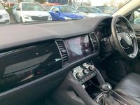 Used Skoda Kodiaq LAURIN & KLEMENT 150 HP (110 kW) 2021 White SUV