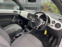 Used VW Beetle Design 160 HP (117 kW) 2012 White Hatchback
