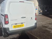 Used Peugeot Partner 131 HP (96 kW) 2019 White MPV