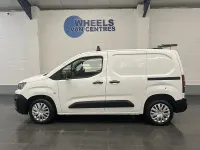 Used Peugeot Partner 100 HP (73 kW) 2021 White MPV