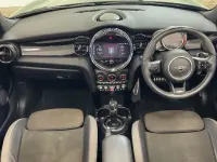 Begagnad Mini Cooper S Sport 176 HK (129 kW) 2021 Grön Halvkombi