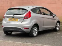 Gebraucht Ford Fiesta Zetec 2010 Silber Kleinwagen