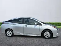 Used Toyota Prius Active 122 HP (89 kW) 2016 Silver