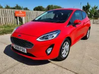 Used Ford Fiesta Zetec 70 HP (51 kW) 2018 Red Hatchback