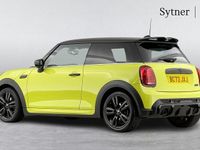 Used Mini Cooper Hatch 134 HP (98 kW) 2024 Yellow Hatchback