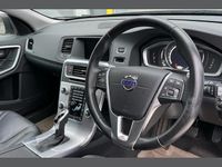 Used Volvo V60 SE Lux 190 HP (139 kW) 2017 Blue Estate