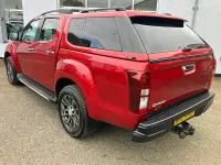 Used Isuzu Pick up 164 HP (120 kW) 2020 Spinnel red Pickup