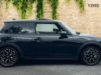 Used Mini Cooper Hatch 114 kW (156 HP) 2026 Black Hatchback