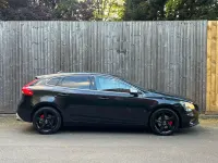 Usado Volvo V40 R-Design 115 CV (84 kW) 2015 Negro Utilitario