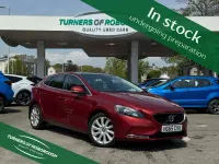 Usado Volvo V40 SE Lux 2015 Rojo Utilitario