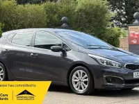 Usado Kia Ceed 136 HP (100 kW) 2016 Prateado Citadino