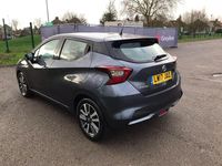 Usado Nissan Micra Acenta 71 HP (52 kW) 2017 Cinzento Citadino