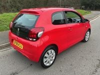 Used Peugeot 108 Active 68 HP (50 kW) 2015 Red Hatchback
