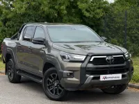 Used Toyota HiLux 204 HP (150 kW) 2022 Bronze Pickup