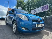 Used Toyota Yaris 101 HP (74 kW) 2011 Blue Hatchback