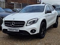 Used Mercedes GLA180 Urban 122 HP (89 kW) 2019 White SUV