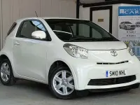 Used Toyota iQ 2010 White Hatchback
