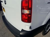 Used Vauxhall Vivaro 143 HP (105 kW) 2025 White MPV