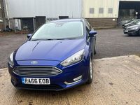 Used Ford Focus Titanium 125 HP (91 kW) 2016 Blue Hatchback