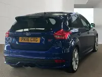 Used Ford Focus ST 250 HP (183 kW) 2016 Blue Hatchback