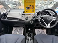 Second-hand Honda Jazz SE 90 CP (66 kW) 2008 Albastru Hatchback