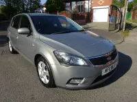 Used Kia Ceed 126 HP (92 kW) 2011 Silver Hatchback