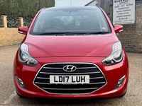 Used Hyundai ix20 Premium 90 HP (66 kW) 2017 Red Hatchback
