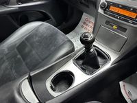 Used Toyota Avensis Business Edition 124 HP (91 kW) 2014 Grey Sedan