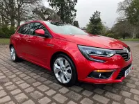 Used Renault Mégane Signature 2016 Red Hatchback