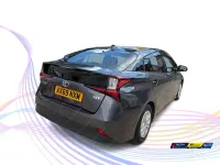 Used Toyota Prius 140 HP (102 kW) 2025 Blue Hatchback