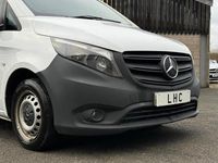Begagnad Mercedes Vito Progressive 2021 Vit Van