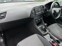 Begagnad Seat Leon Sport 110 HK (80 kW) 2017 Silver Kombi
