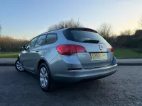 Used Vauxhall Astra Design Edition 95 HP (69 kW) 2014 Grey Estate