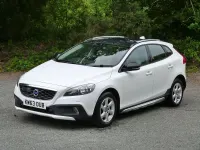 Used Volvo V40 SE 2014 White Hatchback
