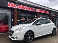 Used Peugeot 208 GTi 200 HP (147 kW) 2013 White Hatchback