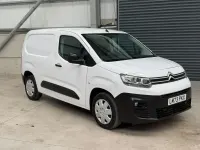 Used Citroën Berlingo 100 HP (73 kW) 2023 White MPV