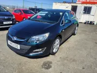 Używany Vauxhall Astra SRi 165 KM (121 kW) 2015 Zielony Hatchback